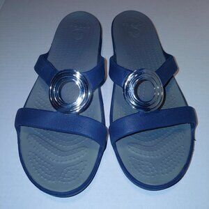 Crocs Sanrah Beveled Circle Slide Sandal Women's Size 10 Navy Blue/Silver